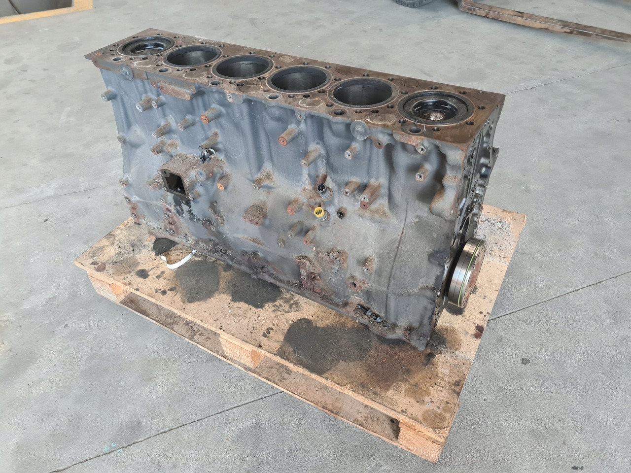 BLOK SILNIKA SŁUPEK TŁOKI WAŁ RENAULT GAMA T DTI 13 K2 - Bloco do motor: foto 1 BLOK SILNIKA SŁUPEK TŁOKI WAŁ RENAULT GAMA T DTI 13 K2 - Bloco do motor: foto 1