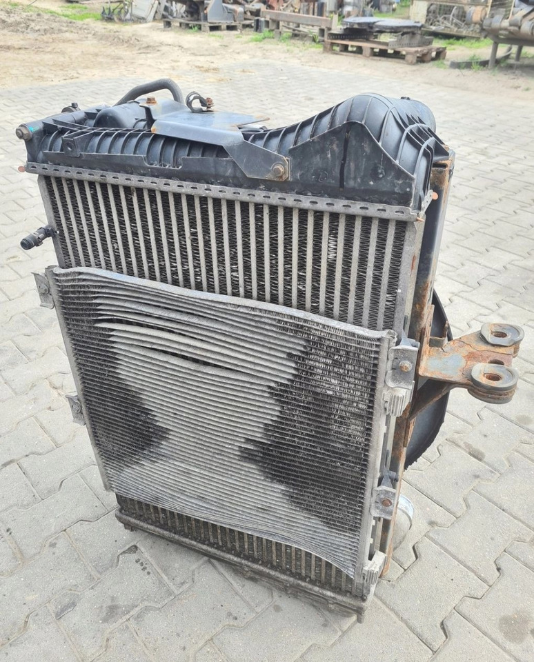 KOMPLET CHŁODNIC VOLVO FL D7 RENAULT MIDLUM DXI 7 20810091 7482142944 - Intercooler: foto 4 KOMPLET CHŁODNIC VOLVO FL D7 RENAULT MIDLUM DXI 7 20810091 7482142944 - Intercooler: foto 4