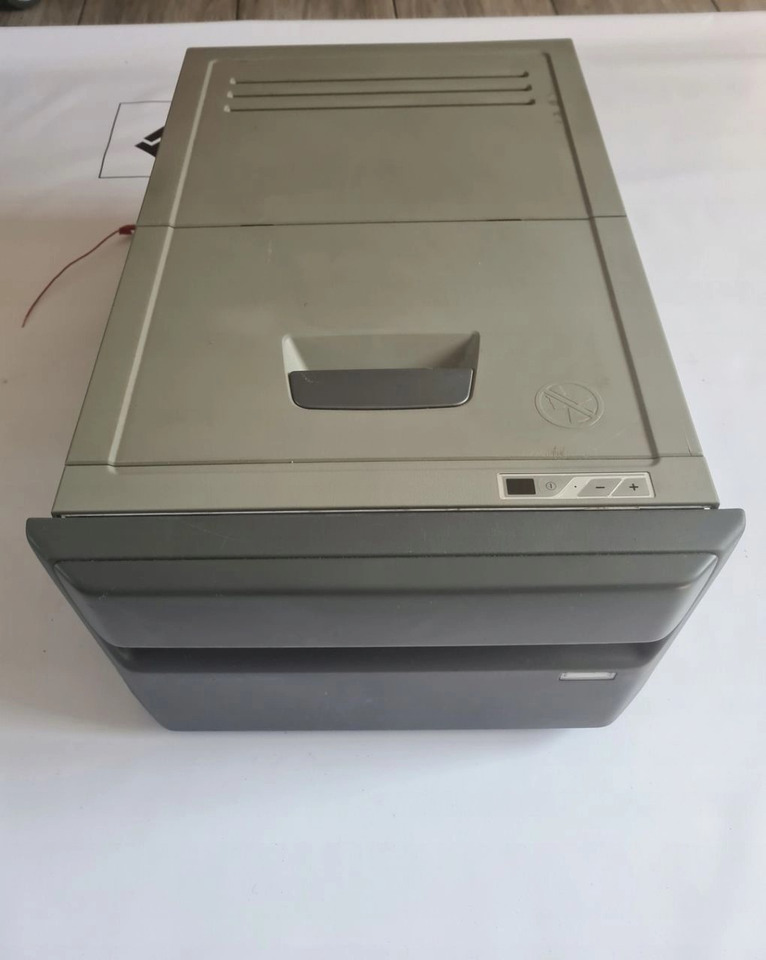 LODÓWKA CHŁODZIARKA VOLVO FH 13 LIFT  - Cabine e interior: foto 2 LODÓWKA CHŁODZIARKA VOLVO FH 13 LIFT  - Cabine e interior: foto 2