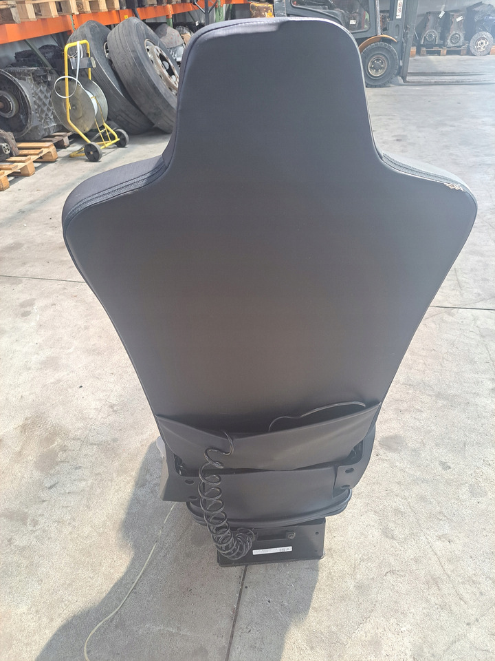 RENAULT FOTEL SIEDZENIE KIEROWCY RENAULT RANGE GAMA T C K - Banco de Caminhão: foto 5 RENAULT FOTEL SIEDZENIE KIEROWCY RENAULT RANGE GAMA T C K - Banco de Caminhão: foto 5