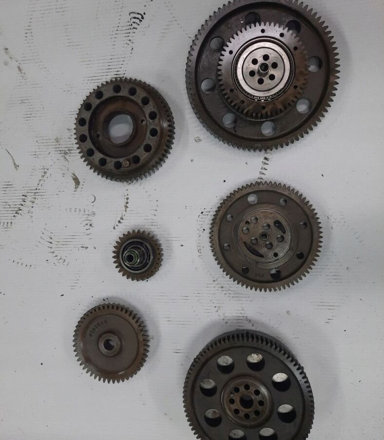 ROZRZĄD KOMPLETNY RENAULT MAGNUM DXI VOLVO FH13 E5 - Árvore de cames de Caminhão: foto 1 ROZRZĄD KOMPLETNY RENAULT MAGNUM DXI VOLVO FH13 E5 - Árvore de cames de Caminhão: foto 1