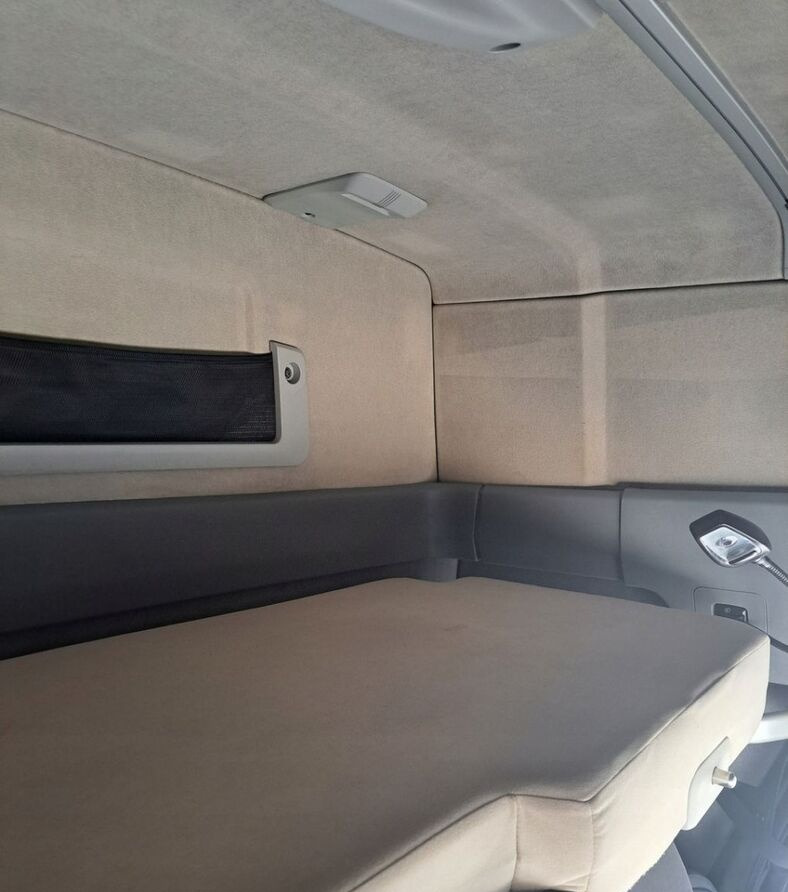 Renault ŁÓŻKO GÓRNE LEŻANKA RENAULT GAMA T RANGE - Banco de Caminhão: foto 3 Renault ŁÓŻKO GÓRNE LEŻANKA RENAULT GAMA T RANGE - Banco de Caminhão: foto 3