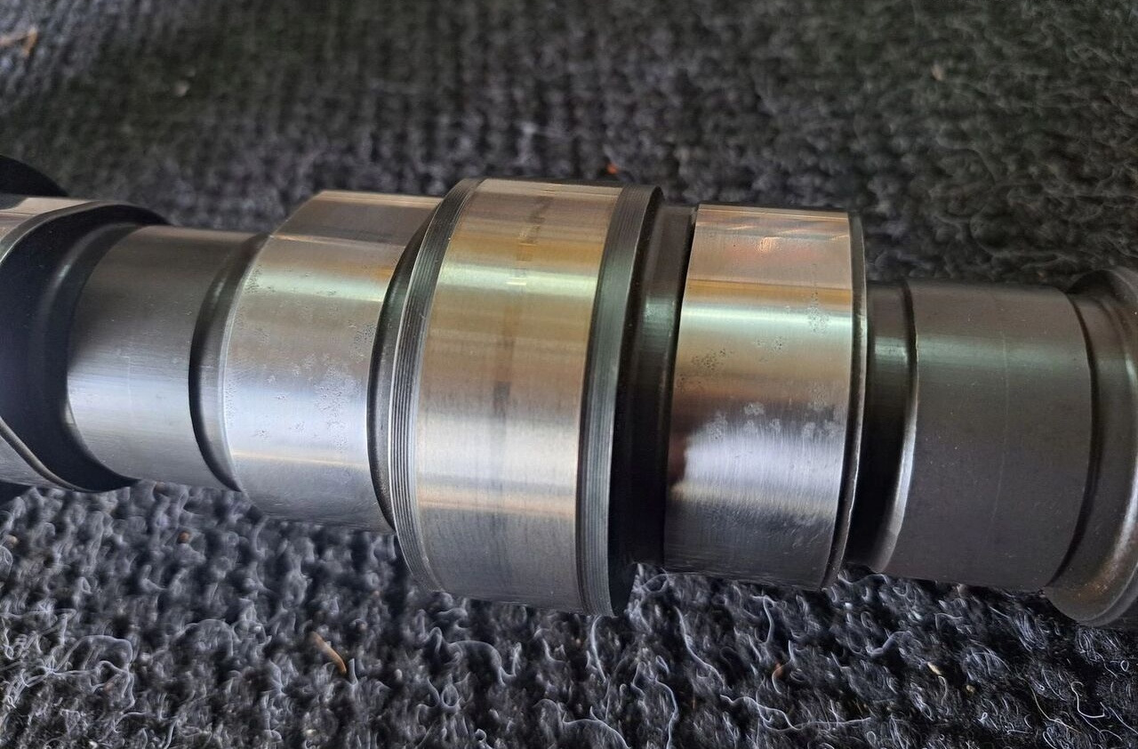 Renault MIDLUM DXI 5 EURO 5 Renault - Árvore de cames de Caminhão: foto 3 Renault MIDLUM DXI 5 EURO 5 Renault - Árvore de cames de Caminhão: foto 3