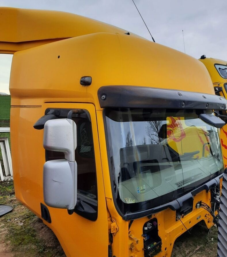 Renault PREMIUM DXI 460 - Cabine de Caminhão: foto 1 Renault PREMIUM DXI 460 - Cabine de Caminhão: foto 1