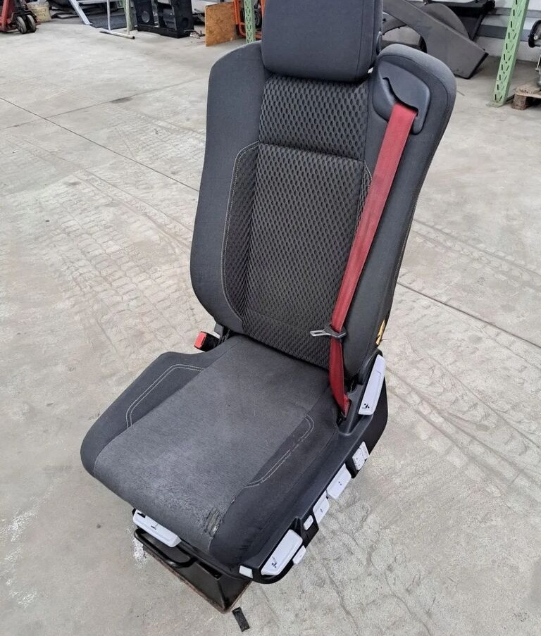 Renault SIEDZENIE KIEROWCY Renault RANGE GAMA T C K - Banco de Caminhão: foto 1 Renault SIEDZENIE KIEROWCY Renault RANGE GAMA T C K - Banco de Caminhão: foto 1