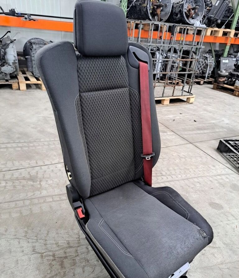 Renault SIEDZENIE KIEROWCY Renault RANGE GAMA T C K - Banco de Caminhão: foto 2 Renault SIEDZENIE KIEROWCY Renault RANGE GAMA T C K - Banco de Caminhão: foto 2
