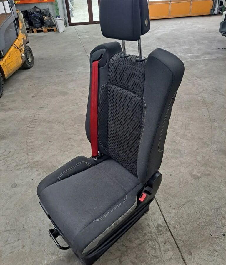 Renault SIEDZENIE PASAŻERA Renault RANGE GAMA T C K - Banco de Caminhão: foto 2 Renault SIEDZENIE PASAŻERA Renault RANGE GAMA T C K - Banco de Caminhão: foto 2