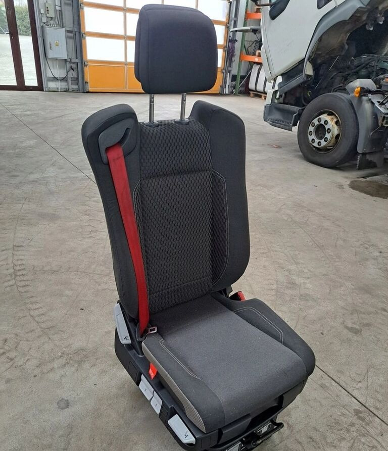 Renault SIEDZENIE PASAŻERA Renault RANGE GAMA T C K - Banco de Caminhão: foto 1 Renault SIEDZENIE PASAŻERA Renault RANGE GAMA T C K - Banco de Caminhão: foto 1