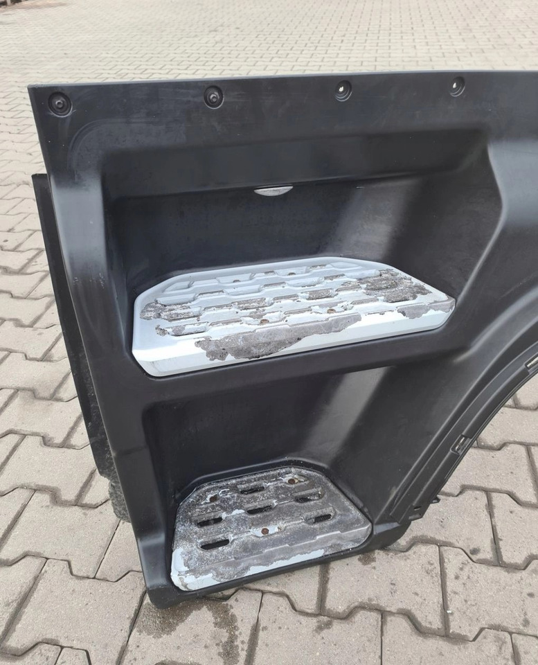 STOPNICA KOMPLETNA LEWA GÓRNA STOPIEŃ FORD F-MAX 500 TRUCKS - Estribo: foto 2 STOPNICA KOMPLETNA LEWA GÓRNA STOPIEŃ FORD F-MAX 500 TRUCKS - Estribo: foto 2