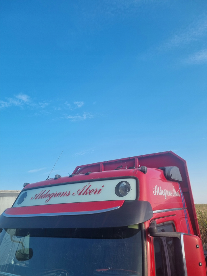VOLVO BLENDA DASZEK OSŁONA PRZECIWSŁONECZNA MOCOWANIA VOLVO FH 13 16 LIFT - Pala sol de Caminhão: foto 2 VOLVO BLENDA DASZEK OSŁONA PRZECIWSŁONECZNA MOCOWANIA VOLVO FH 13 16 LIFT - Pala sol de Caminhão: foto 2