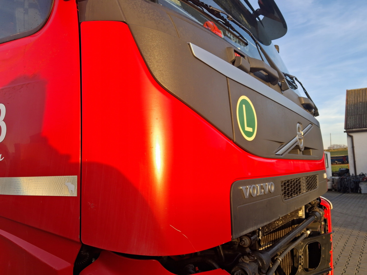 VOLVO MASKA KOMPLETNA GÓRNA ATRAPA KABINY VOLVO FM 4 FMX EURO 6 - Capô de Caminhão: foto 4 VOLVO MASKA KOMPLETNA GÓRNA ATRAPA KABINY VOLVO FM 4 FMX EURO 6 - Capô de Caminhão: foto 4