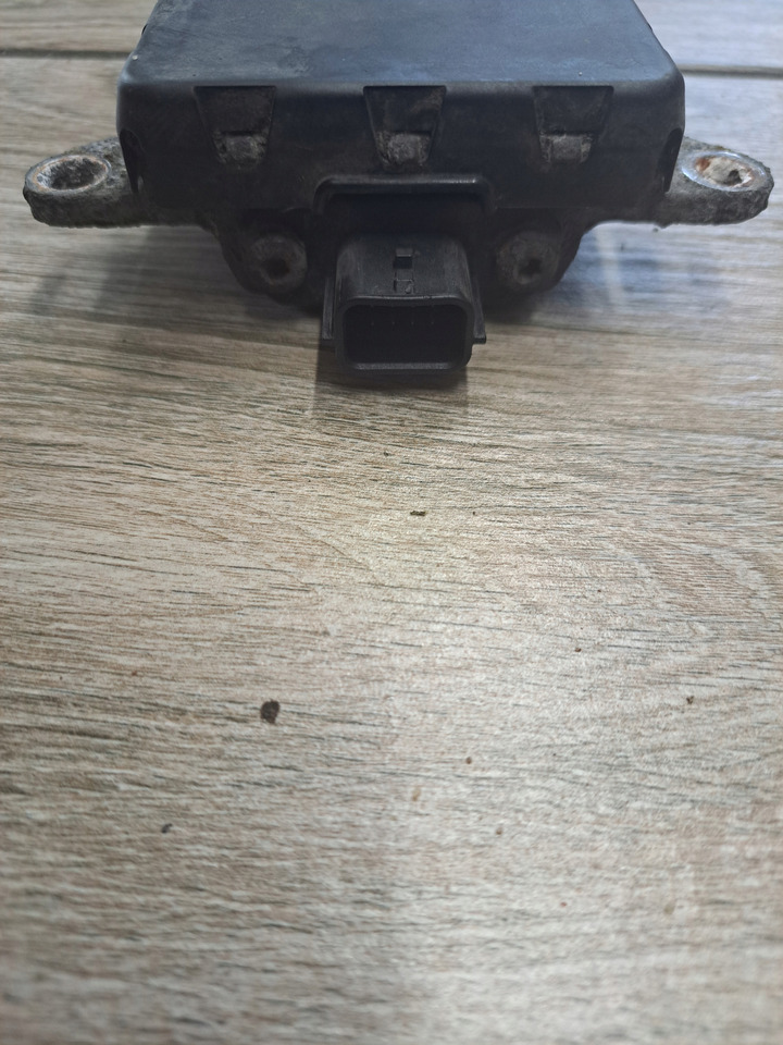 VOLVO STEROWNIK MODUŁ KOMPUTER RADARU VOLVO FH FM 13 - Sistema elétrico de Caminhão: foto 3 VOLVO STEROWNIK MODUŁ KOMPUTER RADARU VOLVO FH FM 13 - Sistema elétrico de Caminhão: foto 3