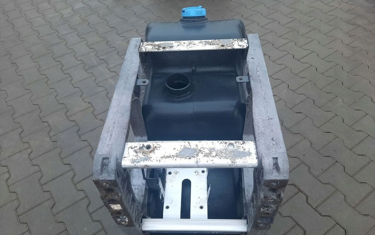 VOLVO ZBIORNIK ADBLUE RENAULT GAMA RANGE K C T VOLVO FH 4 FM 4 FMX FH 5 FM 5 - Tanque para AdBlue de Caminhão: foto 5 VOLVO ZBIORNIK ADBLUE RENAULT GAMA RANGE K C T VOLVO FH 4 FM 4 FMX FH 5 FM 5 - Tanque para AdBlue de Caminhão: foto 5