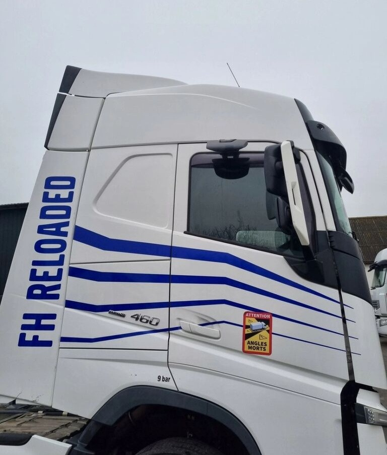 Volvo-ABG VOLVO FH 4 EURO 6 GLOBETROTTER 2018 ROK Volvo VOLVO FH 4 EURO 6 GLOBETROTTER 2018 ROK - Cabine de Caminhão: foto 5 Volvo-ABG VOLVO FH 4 EURO 6 GLOBETROTTER 2018 ROK Volvo VOLVO FH 4 EURO 6 GLOBETROTTER 2018 ROK - Cabine de Caminhão: foto 5