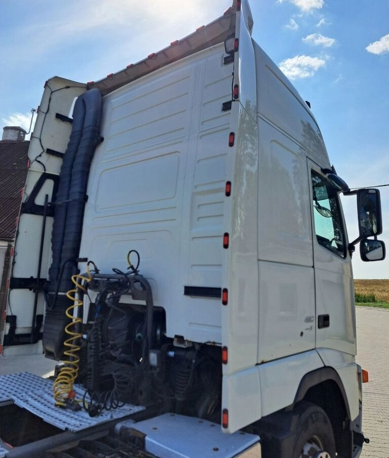 Volvo KOMPLETNA FH 12 13 XL WYSOKA AUTOMAT Volvo Wersja Europejska - Cabine de Caminhão: foto 4 Volvo KOMPLETNA FH 12 13 XL WYSOKA AUTOMAT Volvo Wersja Europejska - Cabine de Caminhão: foto 4