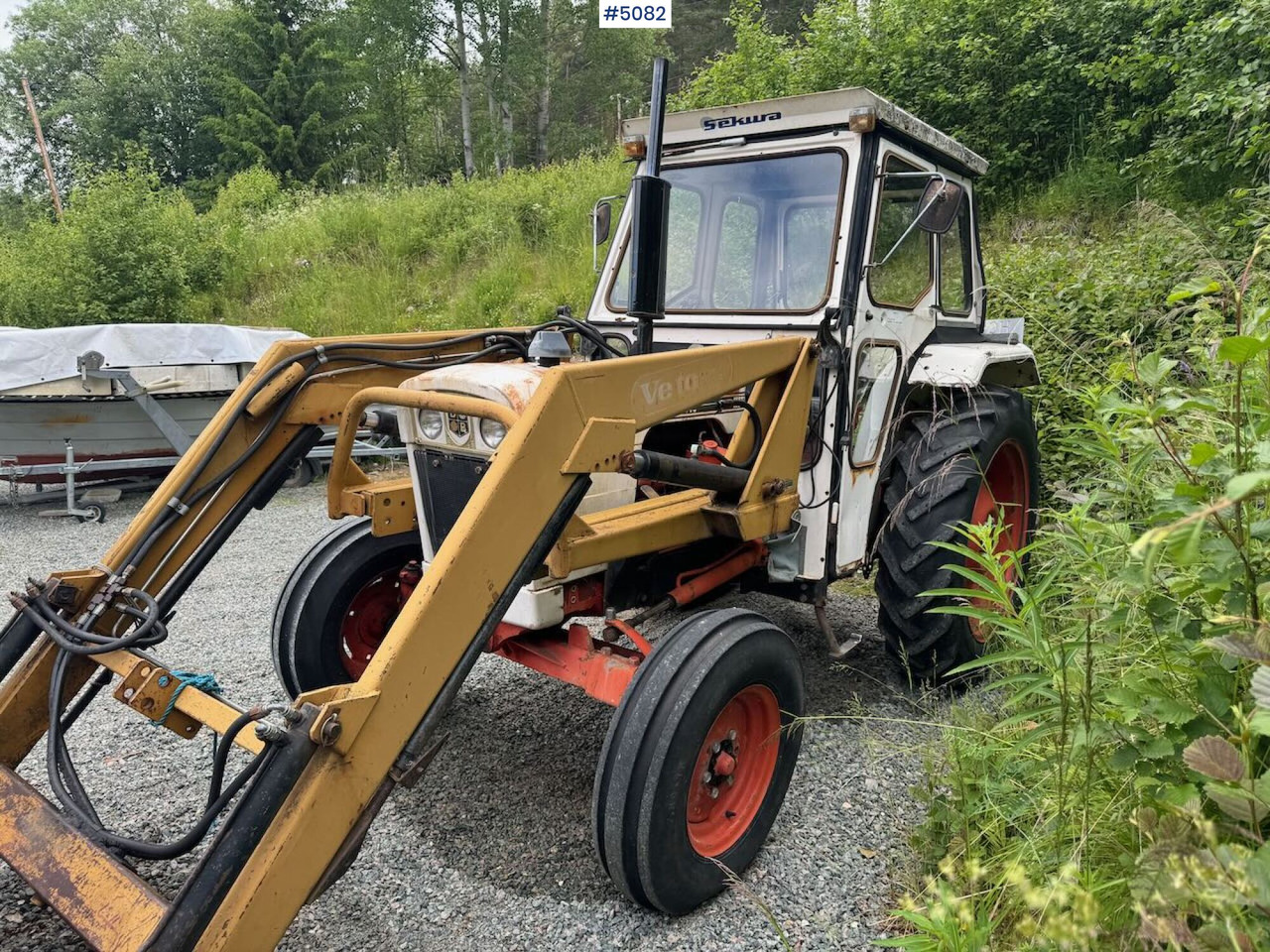 1980 David Brown 885 w/ front loader and bucket - Trator: foto 1 1980 David Brown 885 w/ front loader and bucket - Trator: foto 1