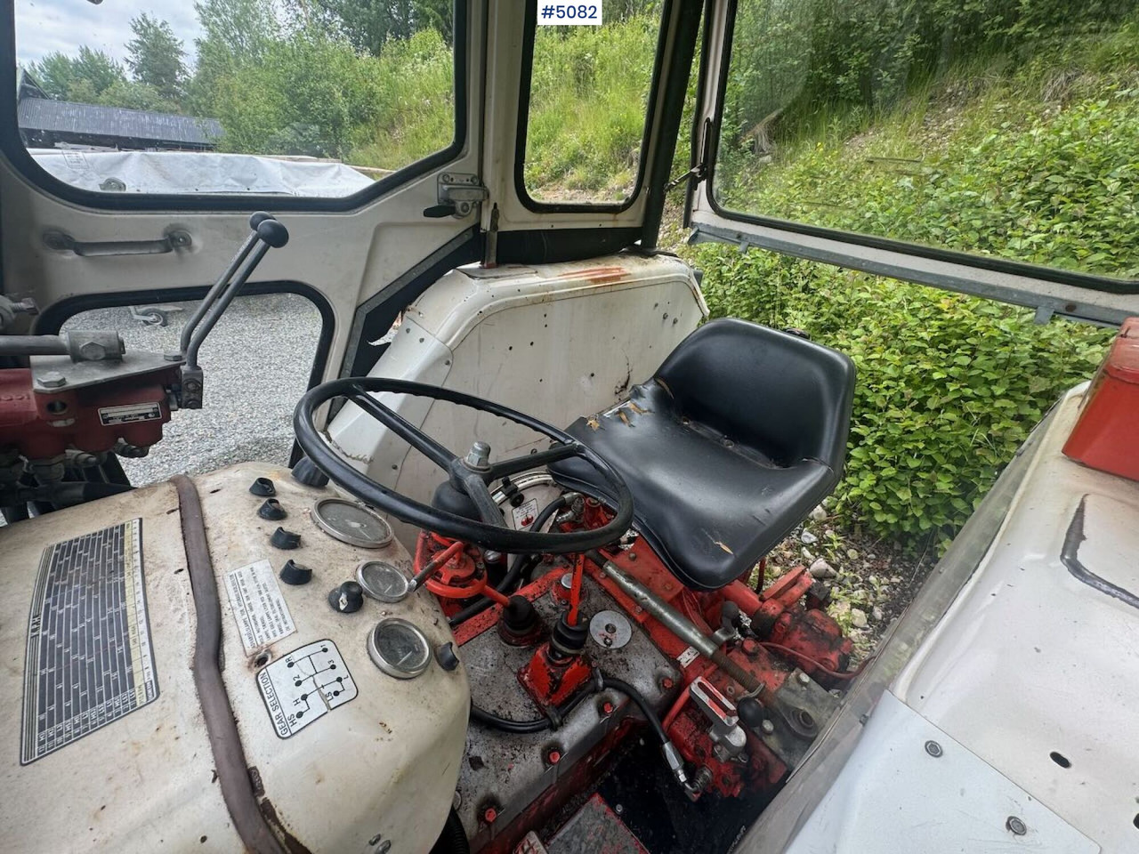 1980 David Brown 885 w/ front loader and bucket - Trator: foto 4 1980 David Brown 885 w/ front loader and bucket - Trator: foto 4