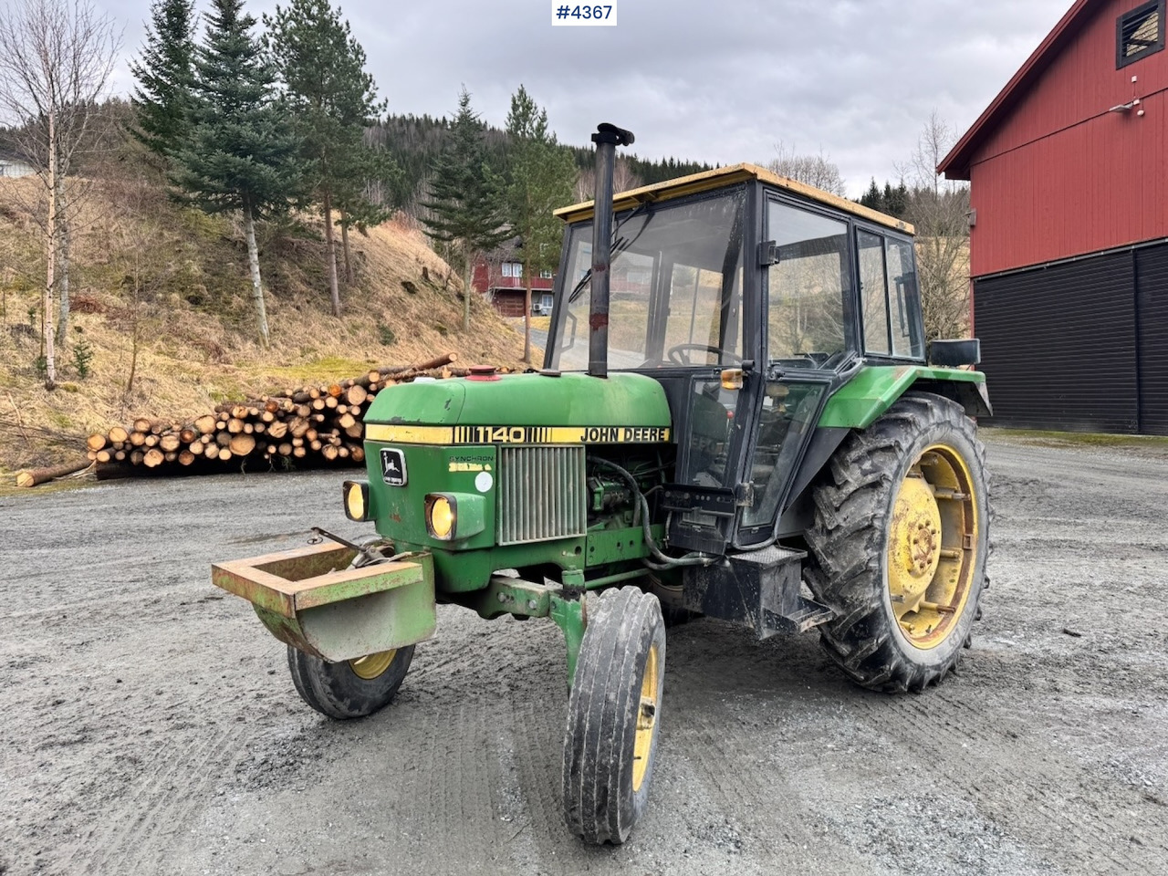 1982 John Deere 1140 4x2 Tractor w/ Twin Wheels and Chains. - Trator: foto 3 1982 John Deere 1140 4x2 Tractor w/ Twin Wheels and Chains. - Trator: foto 3