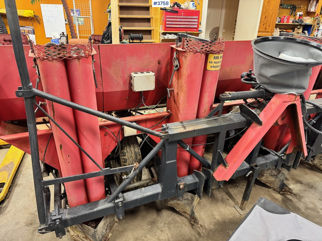 1985 Hylleberg 442 potato planter - Semeador de batatas: foto 2 1985 Hylleberg 442 potato planter - Semeador de batatas: foto 2