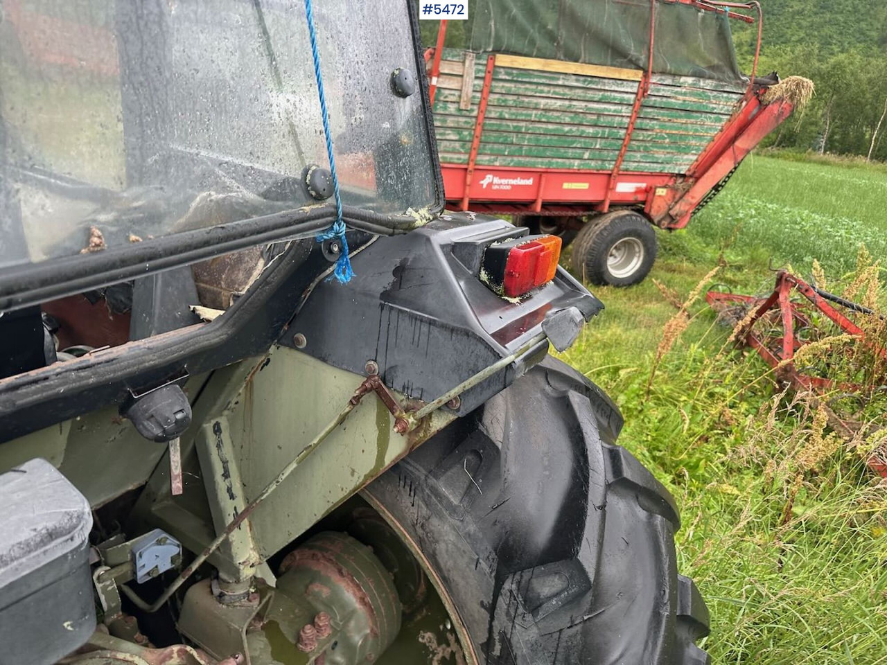 Trator 1988 Massey-Ferguson 375 tractor w/ front loader, earthmoving bucket and snow bucket.: foto 13