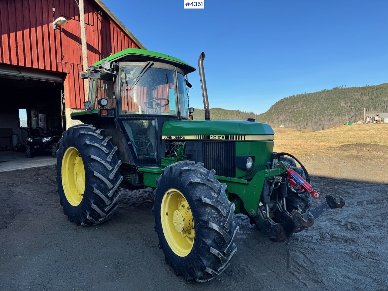 1991 John Deere 2850 4x4 Synchron w/ front hydraulics. - Trator: foto 1 1991 John Deere 2850 4x4 Synchron w/ front hydraulics. - Trator: foto 1