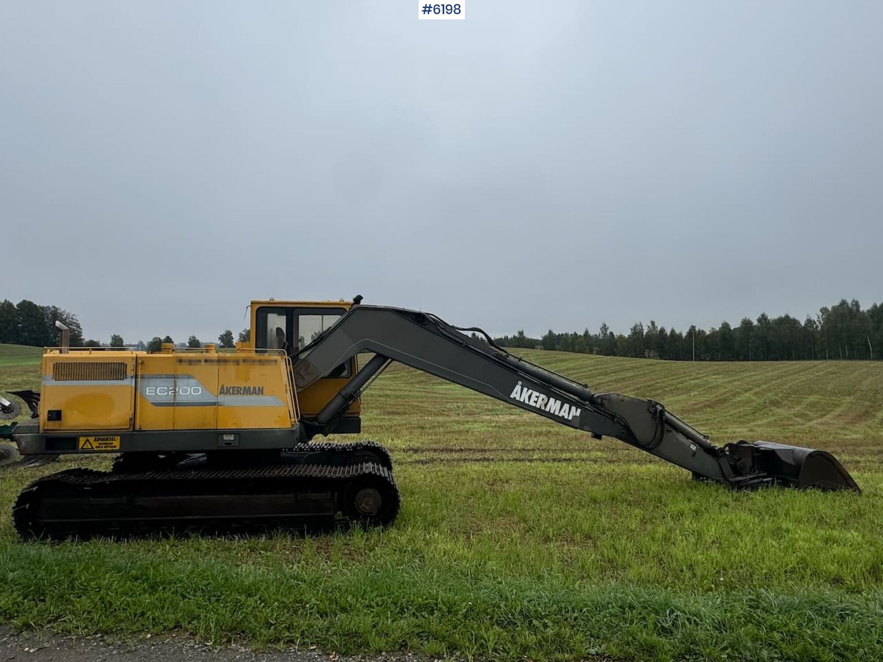 1993 Åkerman EC200 Tracked excavator w/ 2 buckets. New belts and sprocket. - Escavadeira: foto 1 1993 Åkerman EC200 Tracked excavator w/ 2 buckets. New belts and sprocket. - Escavadeira: foto 1