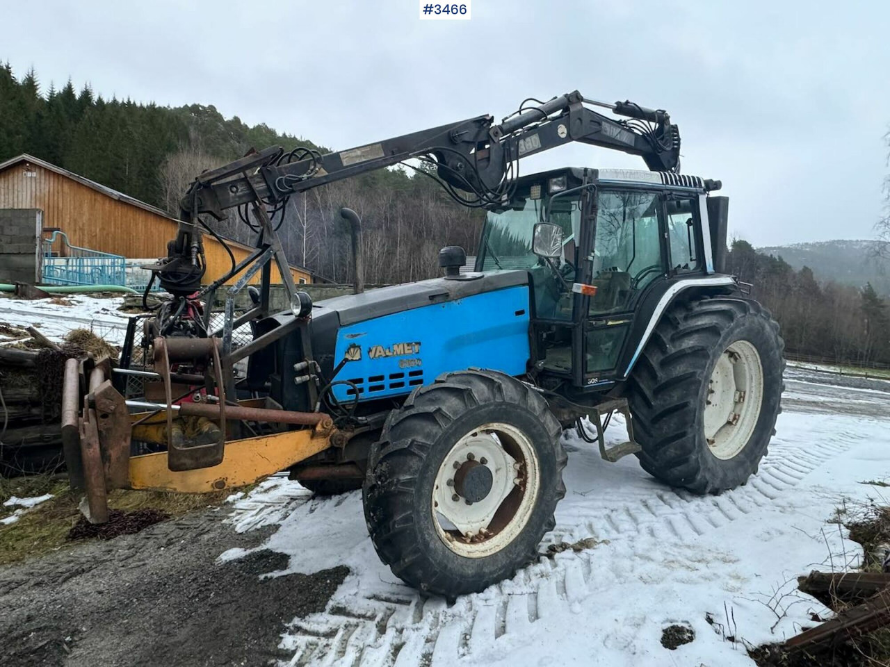 1993 Valmet 8100 m/ Hiab FMV Crane and timber trailer - Trator: foto 2 1993 Valmet 8100 m/ Hiab FMV Crane and timber trailer - Trator: foto 2