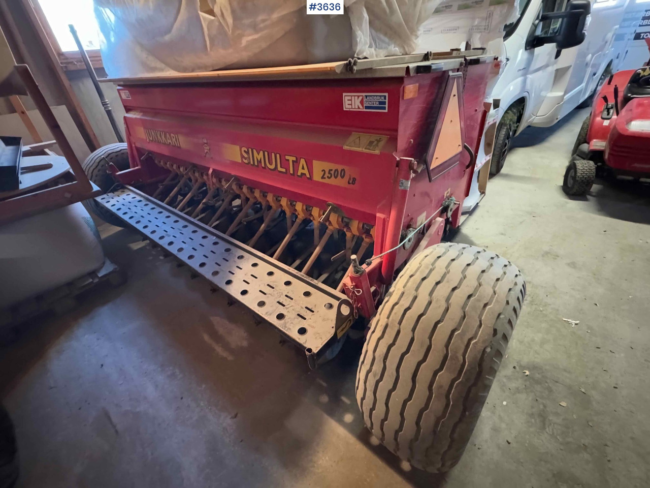 1997 Junkkari Simulta 2500 seed drill - Semeadeira: foto 1 1997 Junkkari Simulta 2500 seed drill - Semeadeira: foto 1