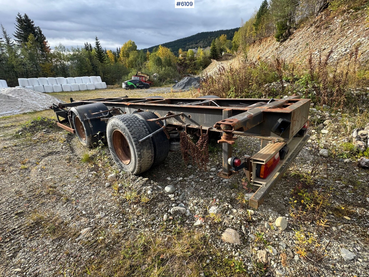 2002 Istrail container trailer. Repair object. - Reboque baixa: foto 5 2002 Istrail container trailer. Repair object. - Reboque baixa: foto 5