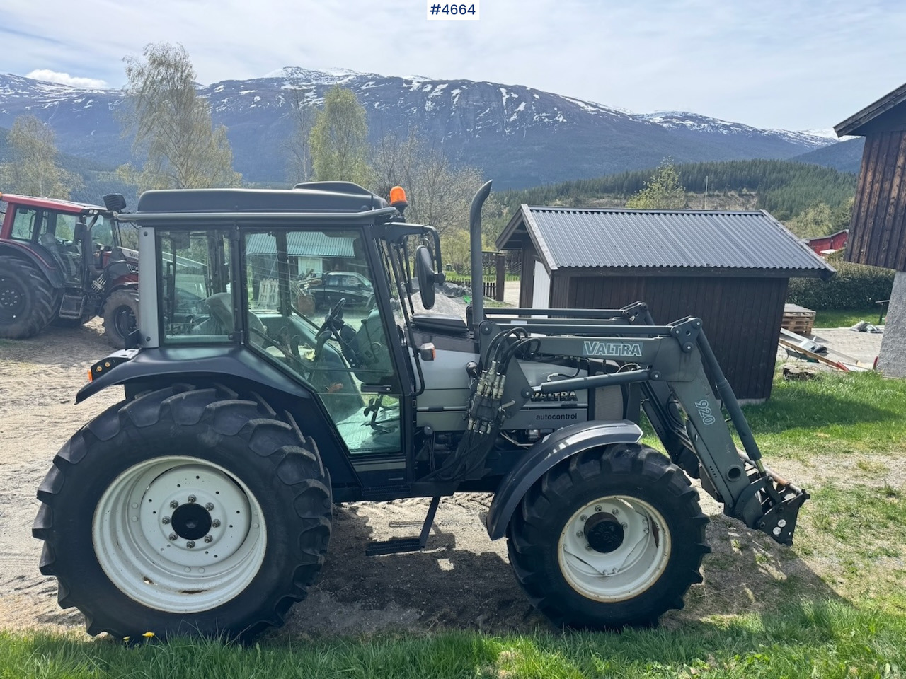 Trator 2003 Valtra A85-4 4x4 with Front Loader – 4450 hours!: foto 8