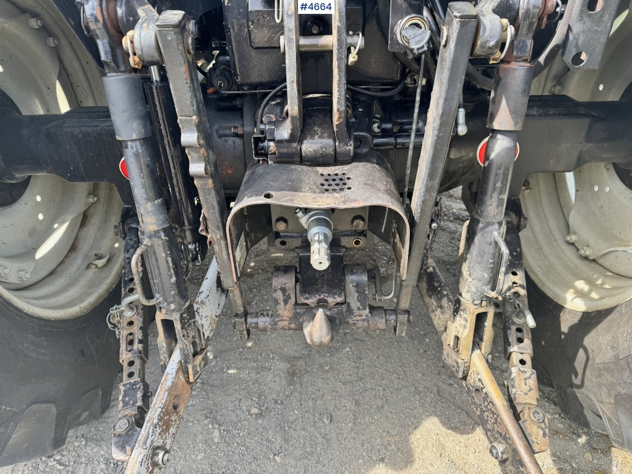 Trator 2003 Valtra A85-4 4x4 with Front Loader – 4450 hours!: foto 25