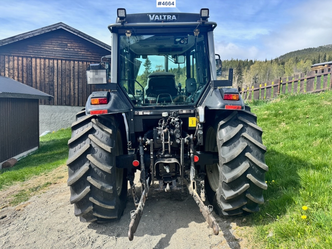Trator 2003 Valtra A85-4 4x4 with Front Loader – 4450 hours!: foto 10