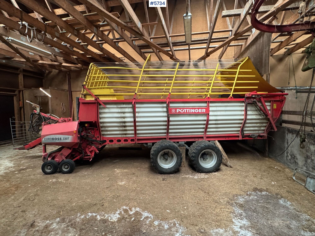 2005 Pottinger Euroboss 330t supermatic - Máquina para produção de feno: foto 2 2005 Pottinger Euroboss 330t supermatic - Máquina para produção de feno: foto 2