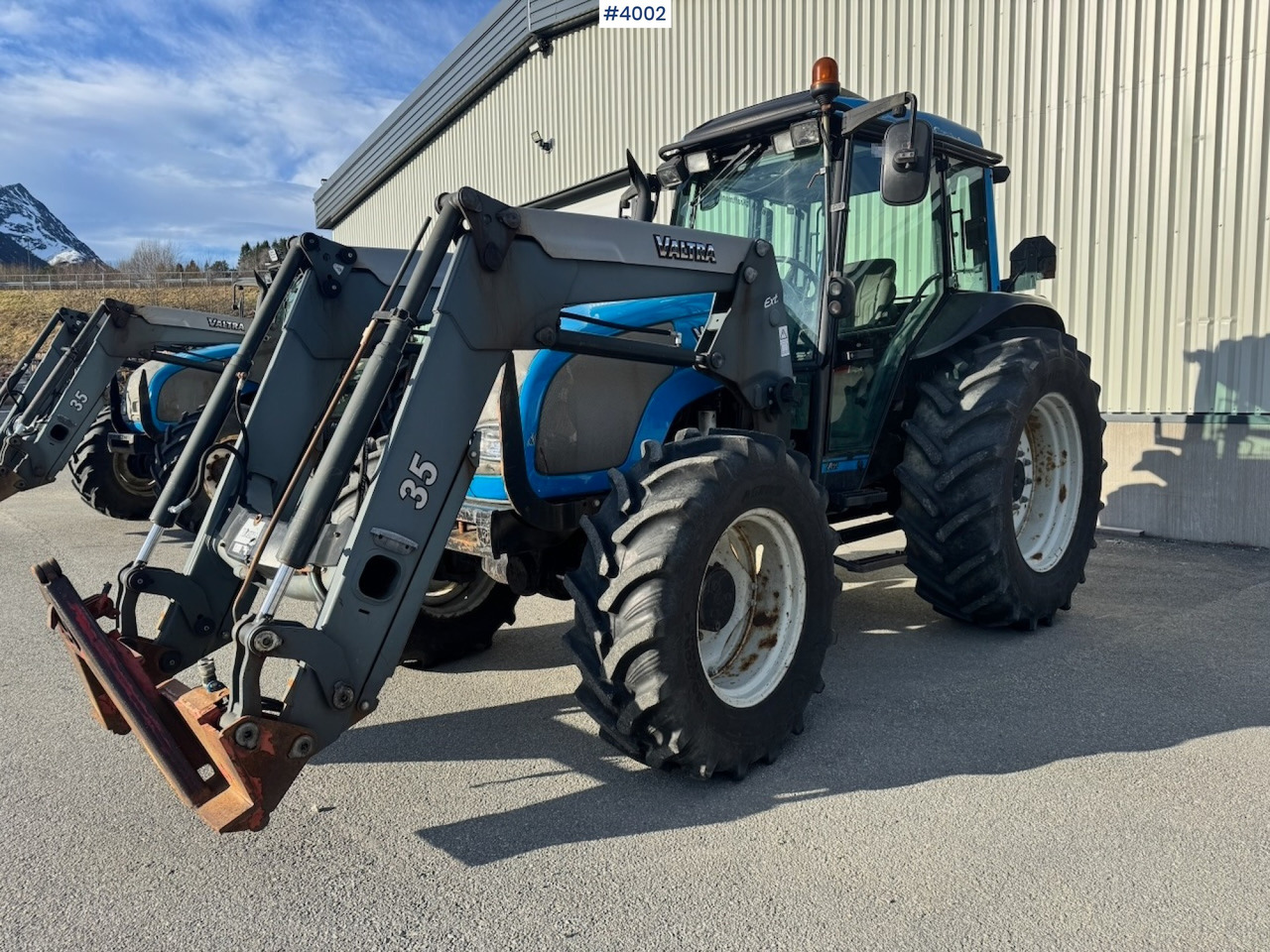 2006 Valtra A95-4 4x4 w/ Front loader. 2700 hours! - Trator: foto 2 2006 Valtra A95-4 4x4 w/ Front loader. 2700 hours! - Trator: foto 2