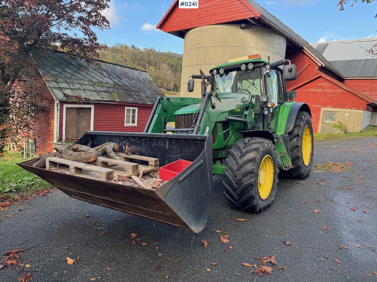 2007 John Deere 6530 w/ AutoPower and front loader. - Trator: foto 2 2007 John Deere 6530 w/ AutoPower and front loader. - Trator: foto 2