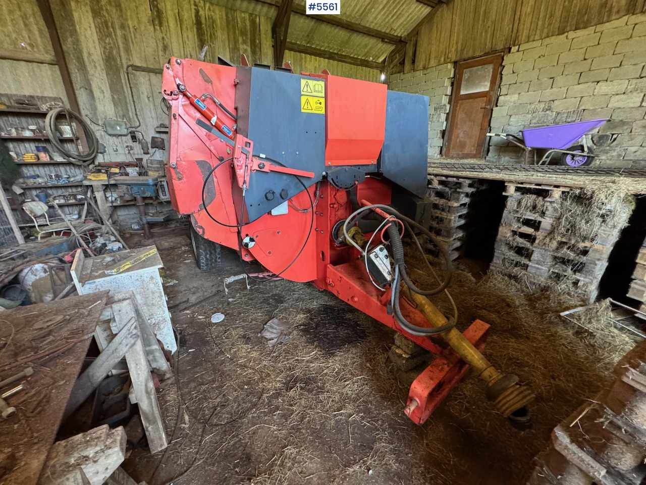 2007 Kuhn PRI 3560 - Máquina para produção de feno: foto 1 2007 Kuhn PRI 3560 - Máquina para produção de feno: foto 1