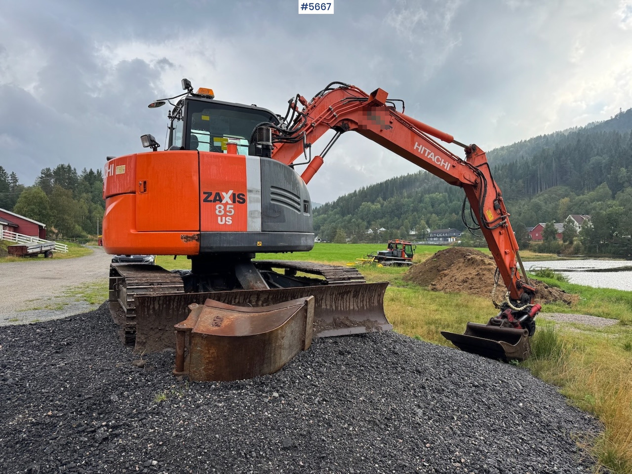 2011 Hitachi ZX 85 US-3 w/rotor tilt and buckets - Escavadeira: foto 5 2011 Hitachi ZX 85 US-3 w/rotor tilt and buckets - Escavadeira: foto 5