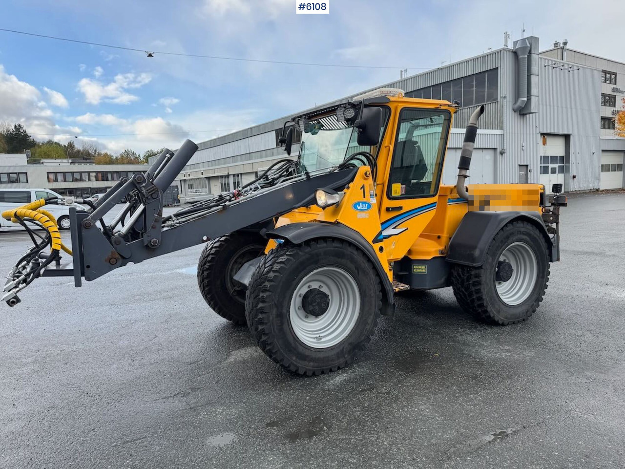 2011 Wille 655C w/ flushing unit, sweeping unit, 2 buckets and pallet fork - Carregadeira de rodas: foto 1 2011 Wille 655C w/ flushing unit, sweeping unit, 2 buckets and pallet fork - Carregadeira de rodas: foto 1