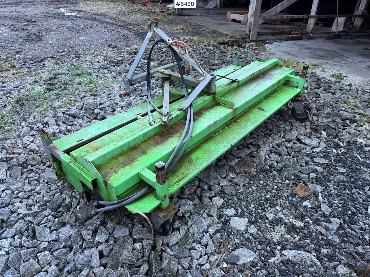 2012 Bemo 2300 with quick coupling. Price on request. - Vassoura: foto 1 2012 Bemo 2300 with quick coupling. Price on request. - Vassoura: foto 1