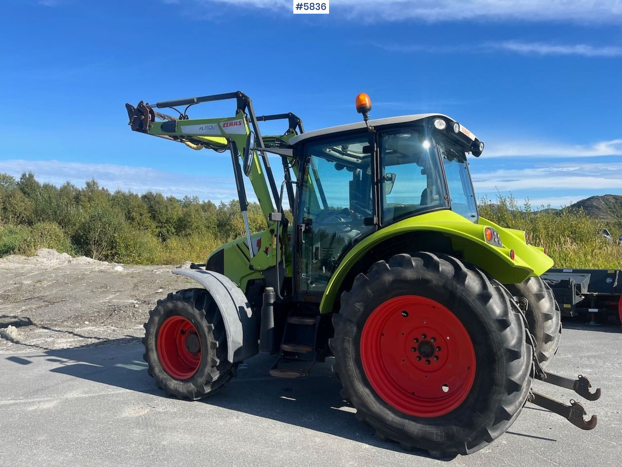 2012 CLAAS 410 ARION 4x4 w/ front loader and front hydraulics. Low hours! - Trator: foto 3 2012 CLAAS 410 ARION 4x4 w/ front loader and front hydraulics. Low hours! - Trator: foto 3
