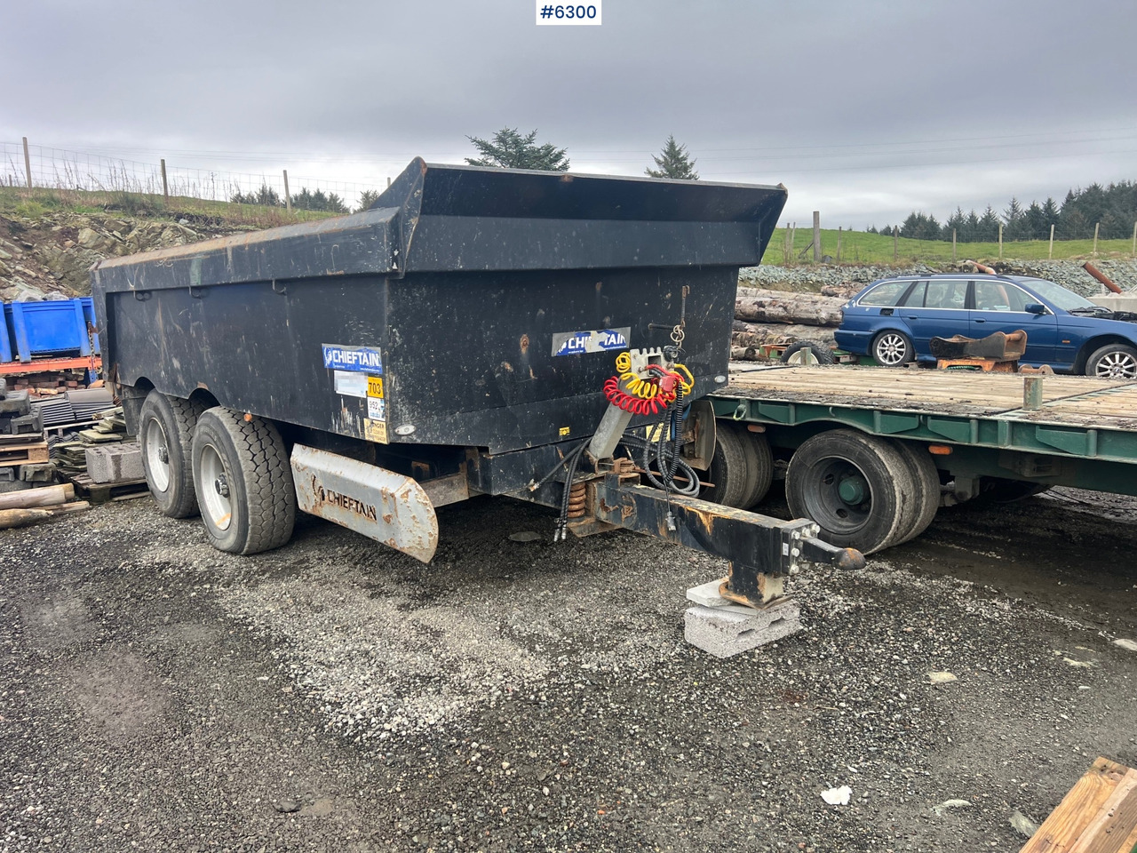 2012 Chieftain 20 ton 2 axle dump trailer - Reboque basculante agrícola: foto 2 2012 Chieftain 20 ton 2 axle dump trailer - Reboque basculante agrícola: foto 2