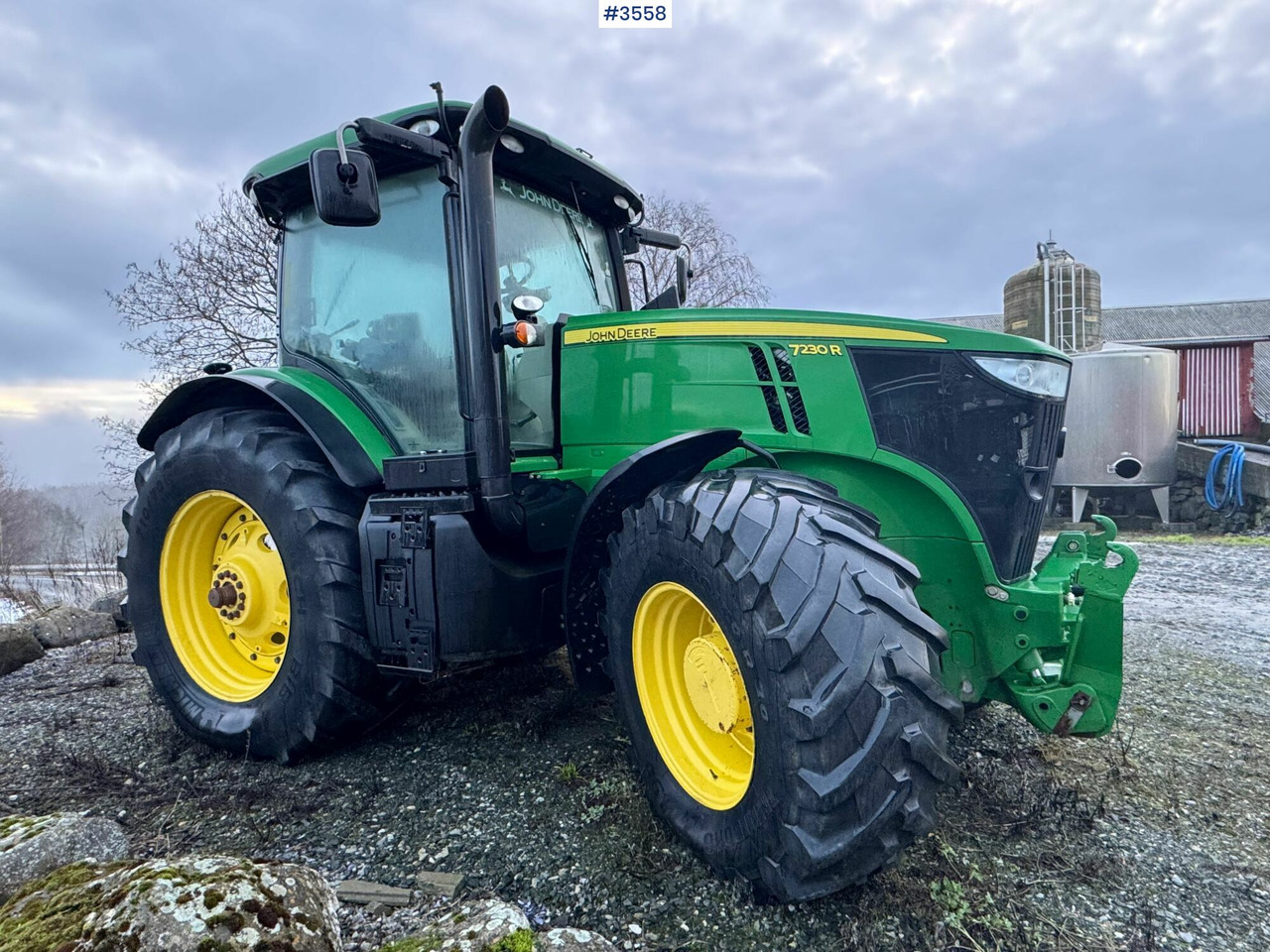 2012 John Deere 7230R w/ GPS and 3 hydraulic outlets! - Trator: foto 4 2012 John Deere 7230R w/ GPS and 3 hydraulic outlets! - Trator: foto 4