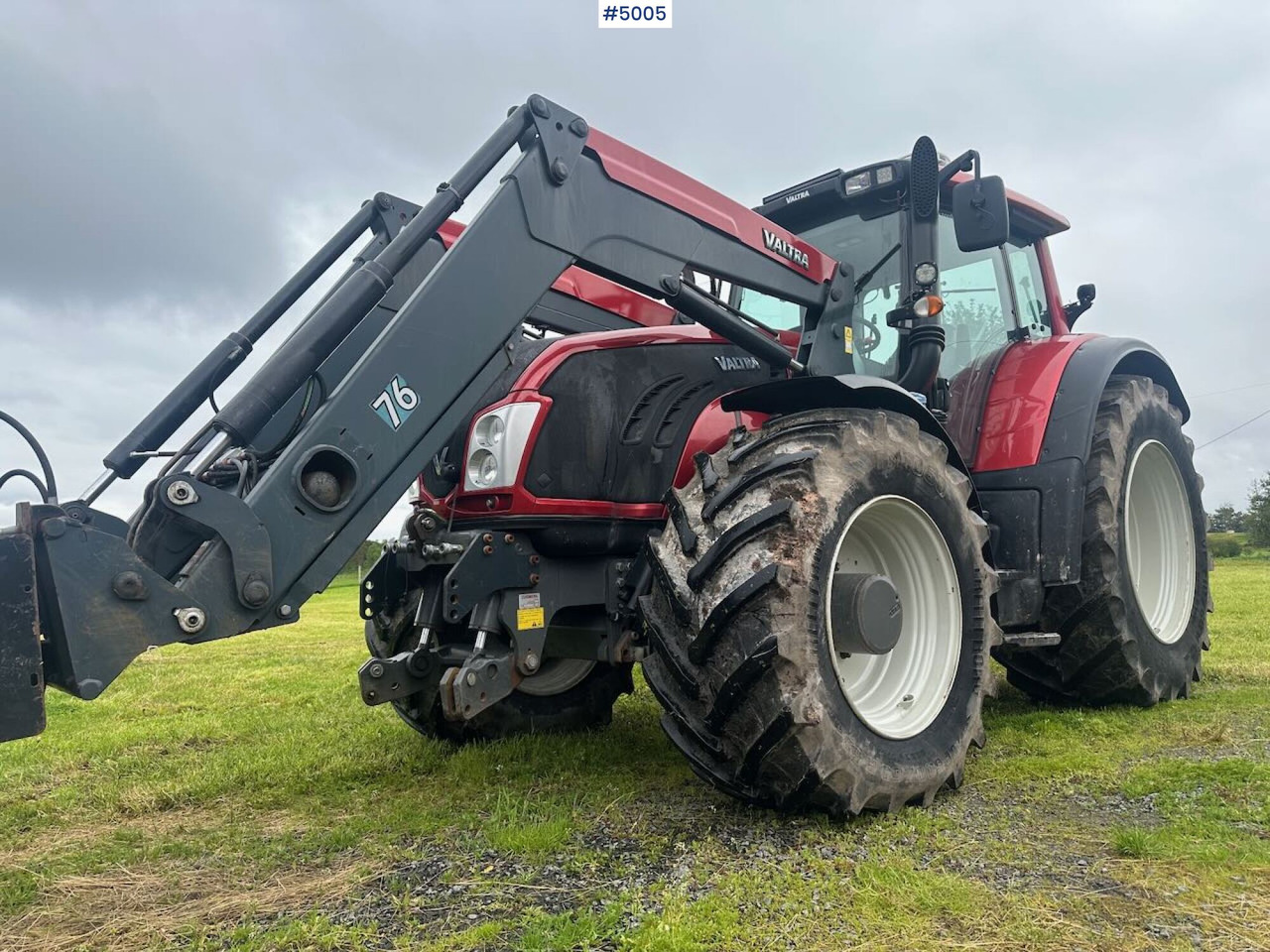 2012 Valtra T213 - Trator: foto 2 2012 Valtra T213 - Trator: foto 2