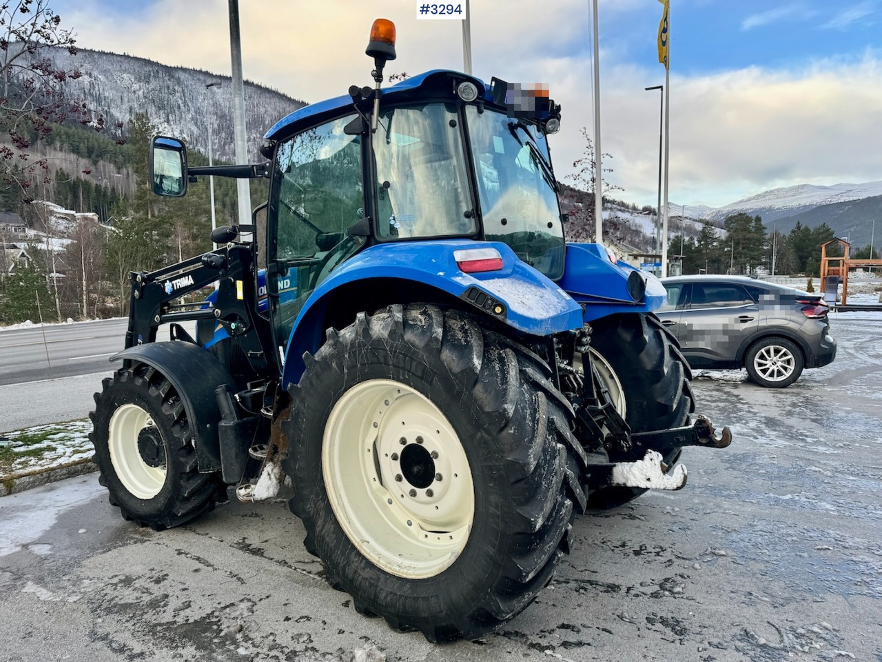 2013 New Holland T5.95 with Trima +2.1P Front Loader. New Engine! - Trator: foto 3 2013 New Holland T5.95 with Trima +2.1P Front Loader. New Engine! - Trator: foto 3