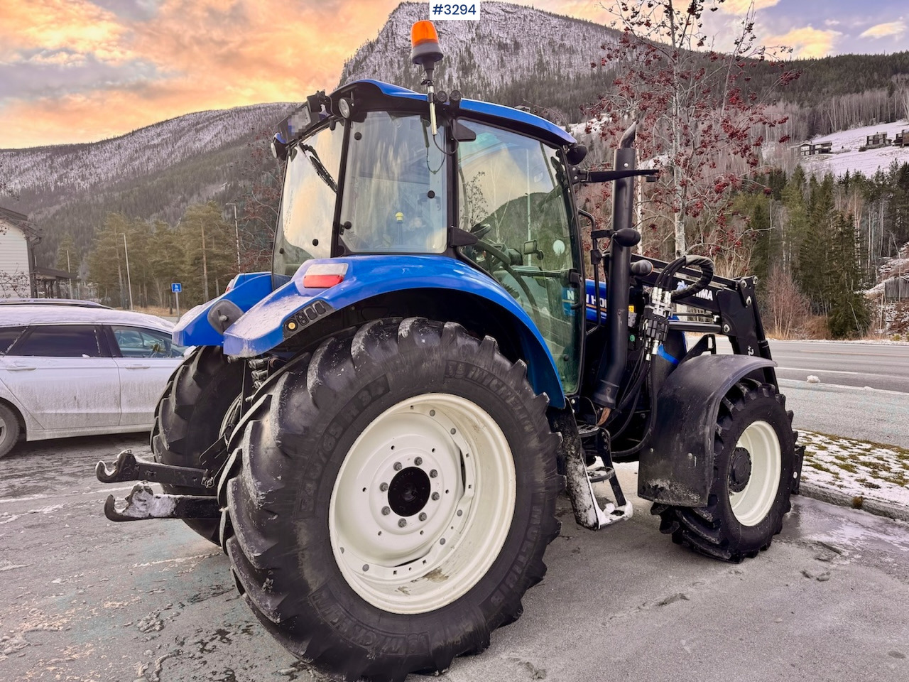 2013 New Holland T5.95 with Trima +2.1P Front Loader. New Engine! - Trator: foto 5 2013 New Holland T5.95 with Trima +2.1P Front Loader. New Engine! - Trator: foto 5