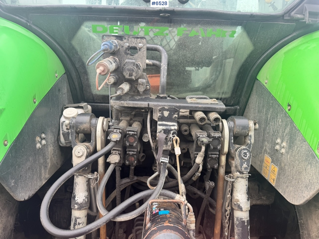 Trator 2015 Deutz-fahr 6180 Agrotron w/ Front loader and Front hydraulics. 4010 hours!: foto 20