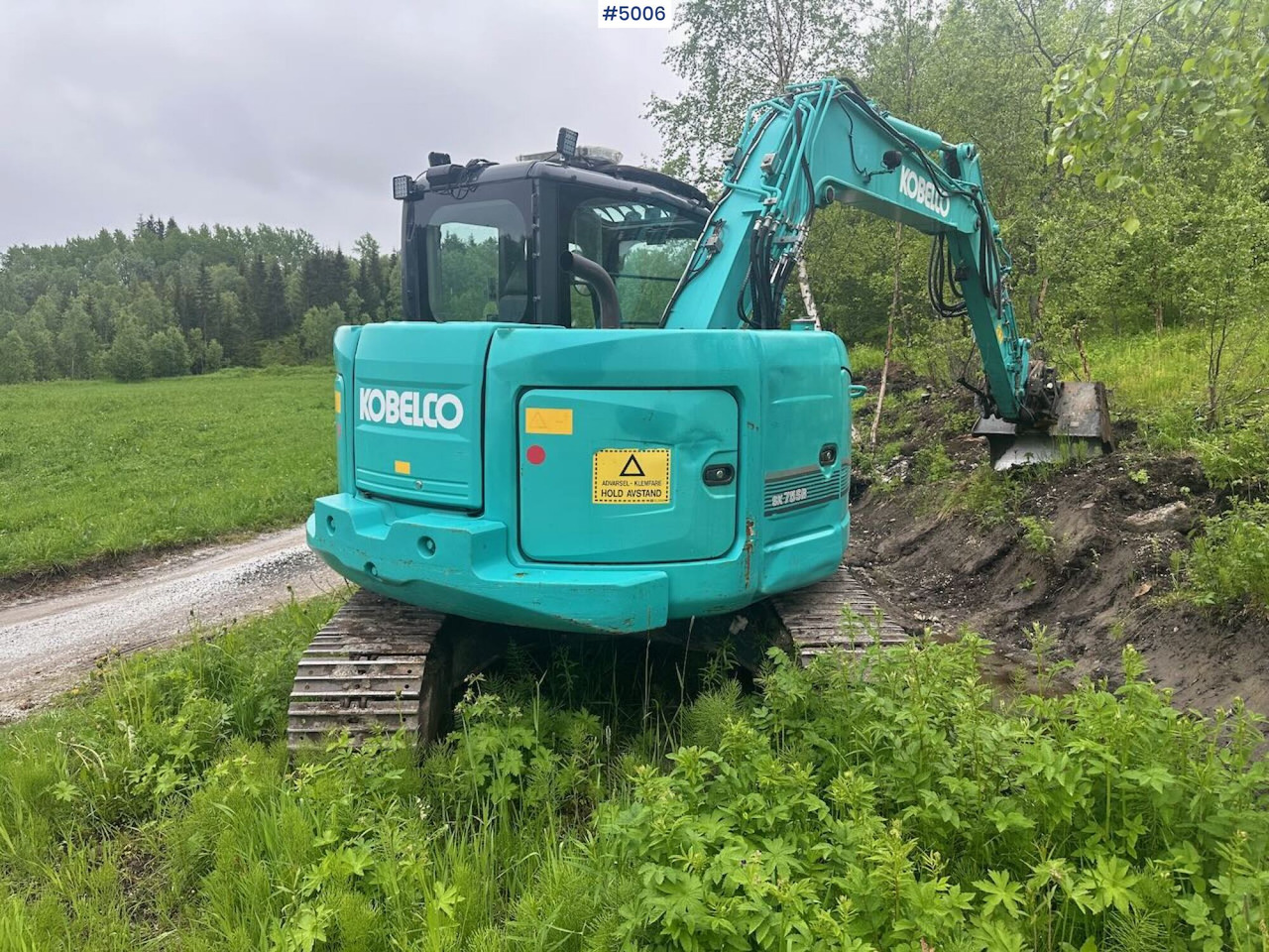 2016 Kobelco SK75SR-3E excavator w/ 2 buckets, rototilt and factory new engine - Escavadeira: foto 5 2016 Kobelco SK75SR-3E excavator w/ 2 buckets, rototilt and factory new engine - Escavadeira: foto 5
