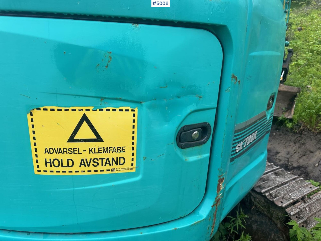 Escavadeira 2016 Kobelco SK75SR-3E excavator w/ 2 buckets, rototilt and factory new engine: foto 37