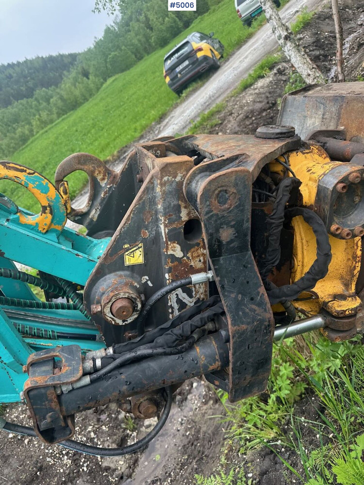 Escavadeira 2016 Kobelco SK75SR-3E excavator w/ 2 buckets, rototilt and factory new engine: foto 45