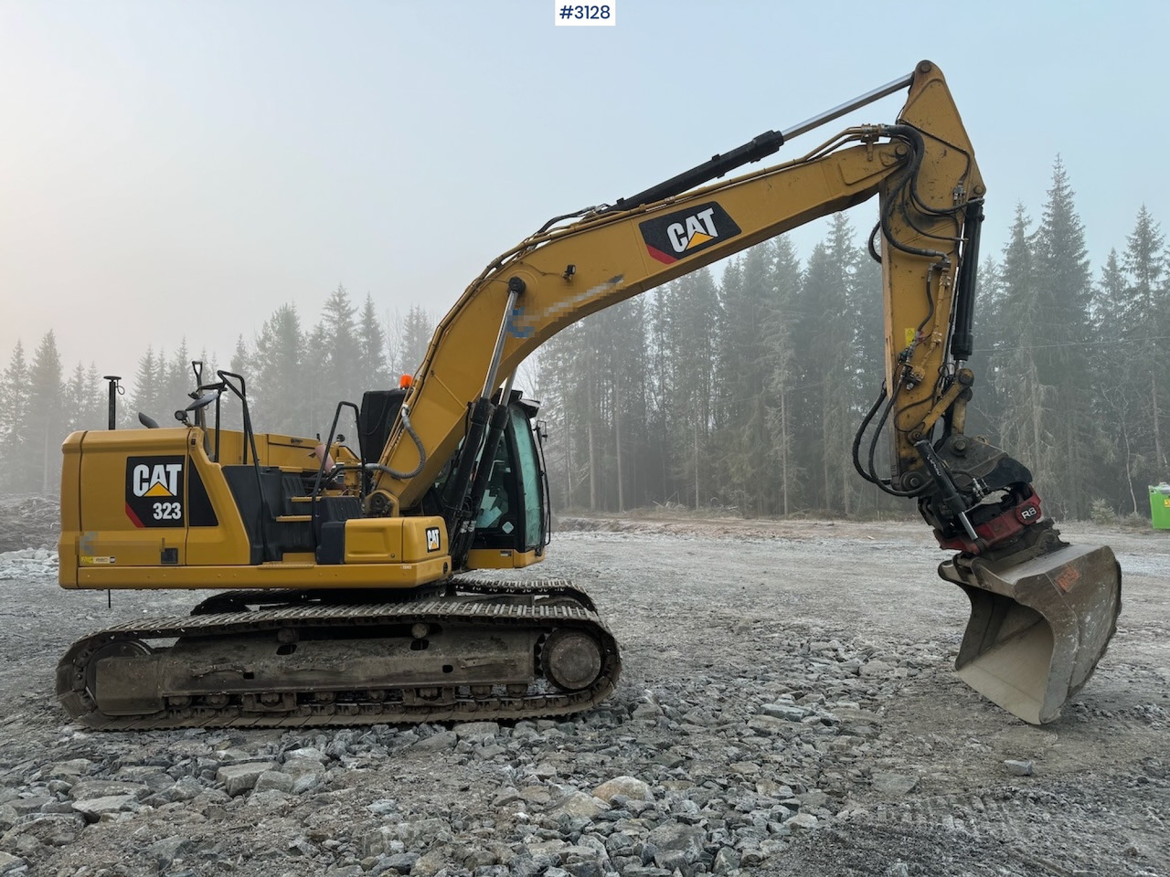 2018 Cat 323-07 with rototilt, grading bucket, and digging bucket - Escavadeira: foto 3 2018 Cat 323-07 with rototilt, grading bucket, and digging bucket - Escavadeira: foto 3